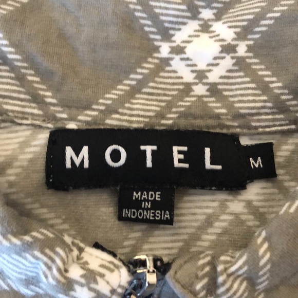 MOTEL ROCKS TOP - Picture 2 of 4